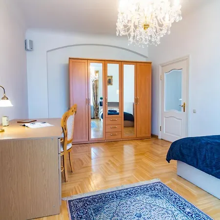 Appartement Classic Style In The Center Of *