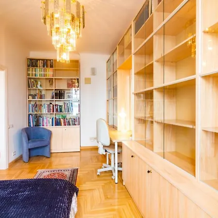 Classic Style In The Center Of Appartement