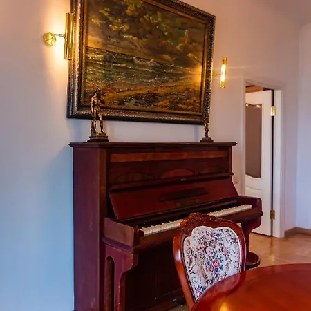 Appartement Classic Style In The Center Of Riga